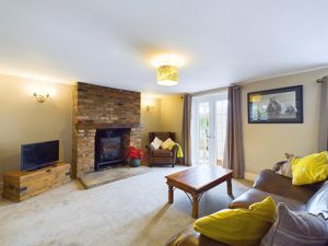 Living room- click for photo gallery